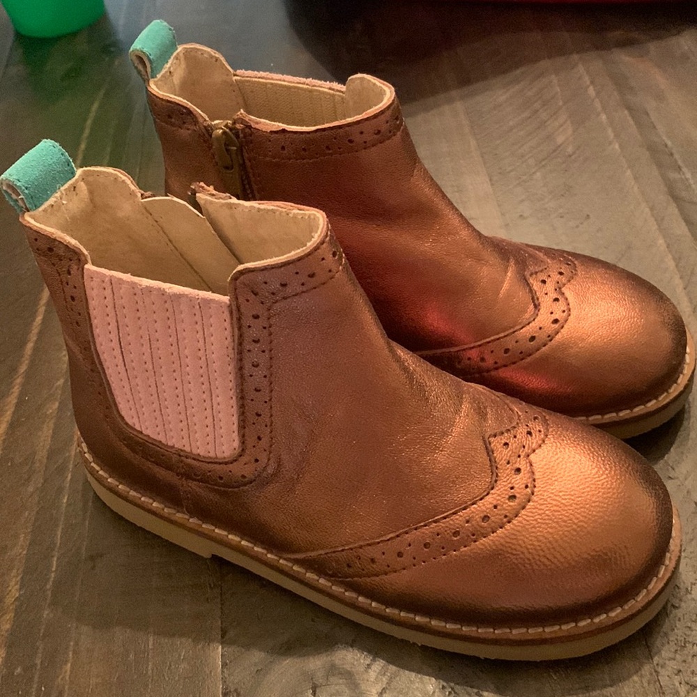 Like new mini Boden girl boots